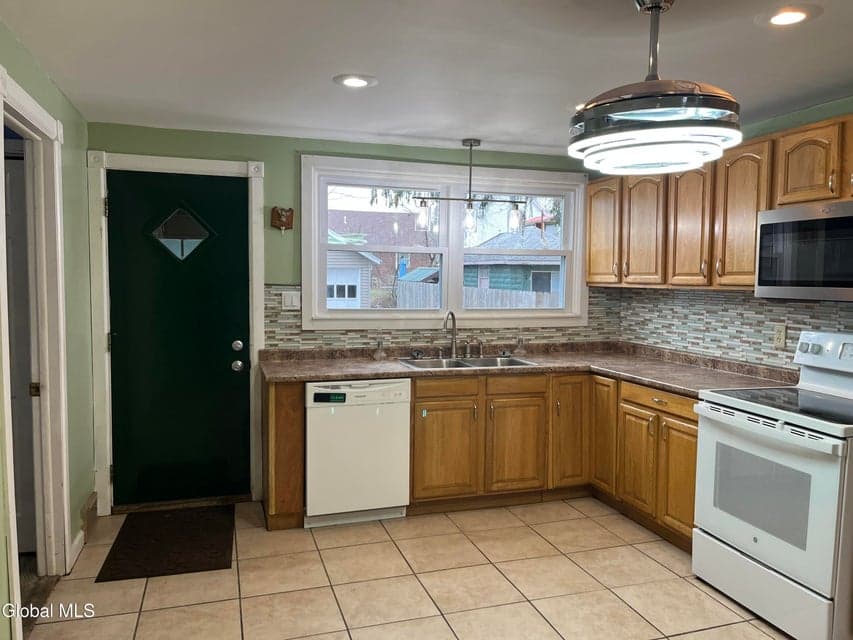 1719 Oneida Street, photo 4