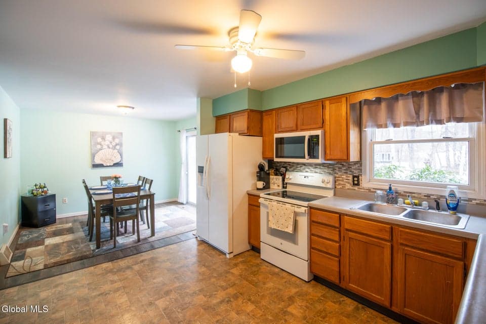 17 Primrose Avenue, photo 3