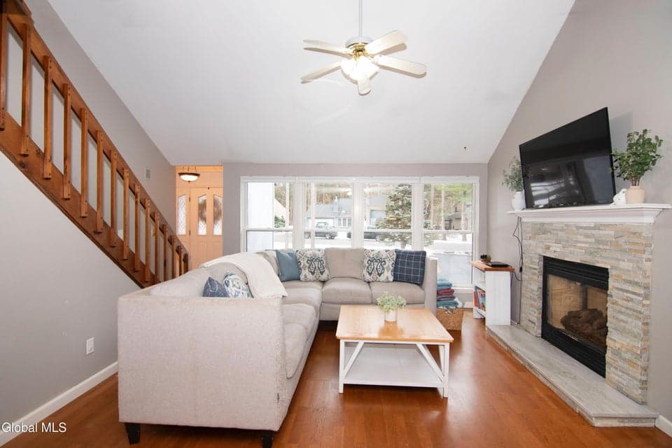 36 May Apple Way, photo 5