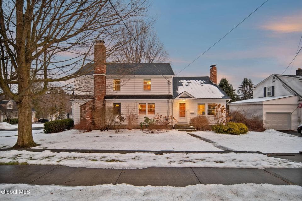 110 Madison Terrace, photo 2