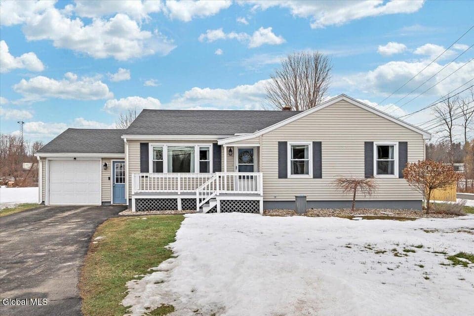 214 Northern Boulevard, photo 1
