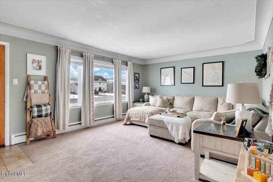 214 Northern Boulevard, photo 3