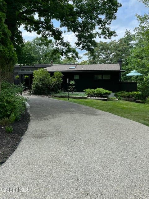 80 Van Leuvan Drive, photo 4