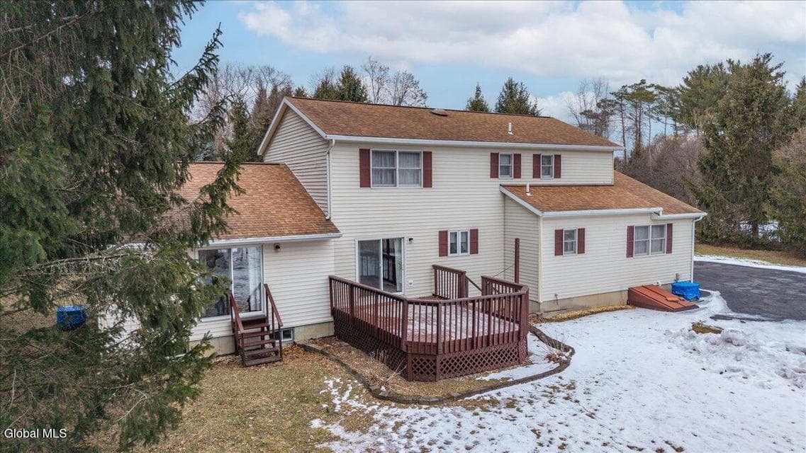 877 Main Street, photo 5