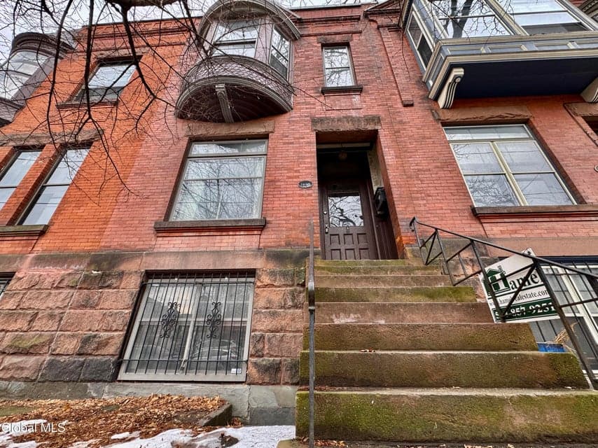 352 Hamilton Street, photo 3