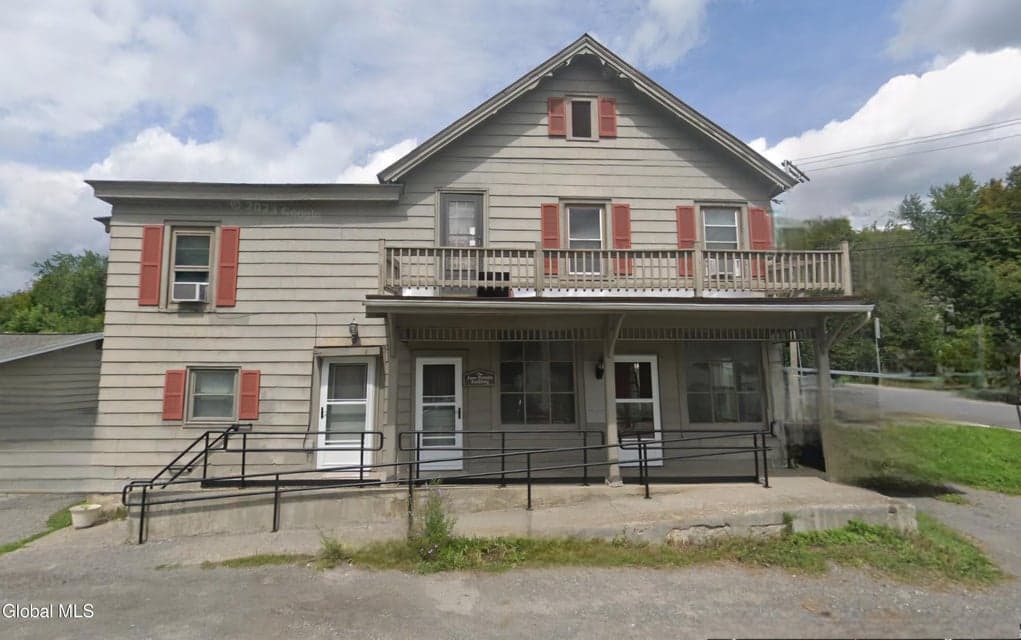 1121-1123 New York 295, Chatham, NY 12060