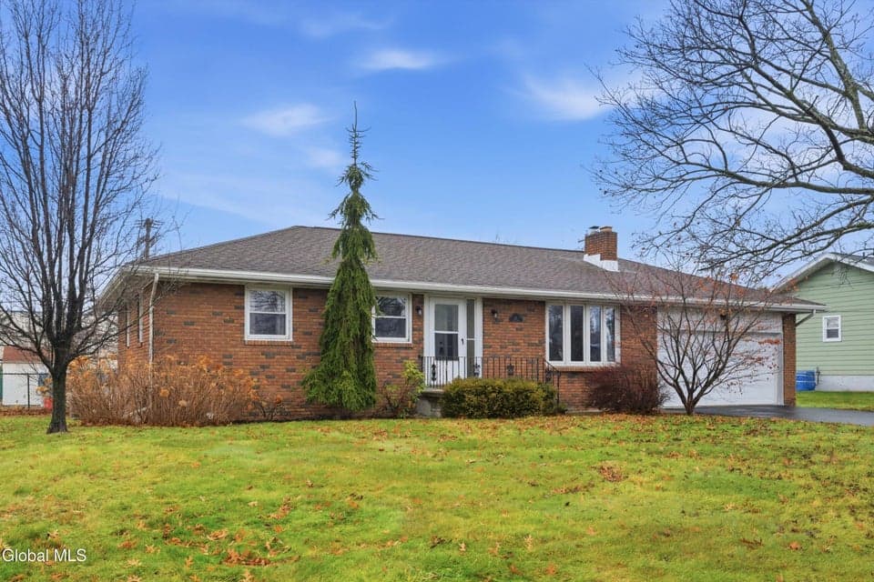 25 Louise Drive, photo 4