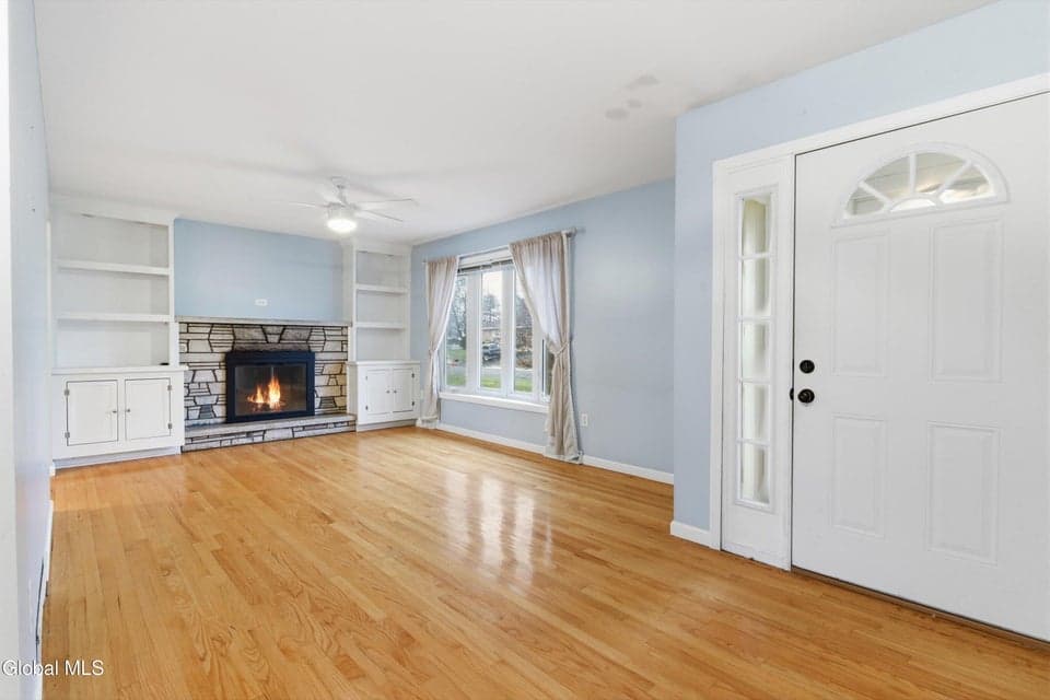 25 Louise Drive, photo 5