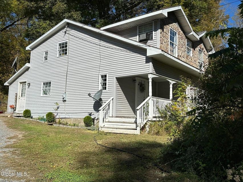 273 Gansevoort Road, photo 1