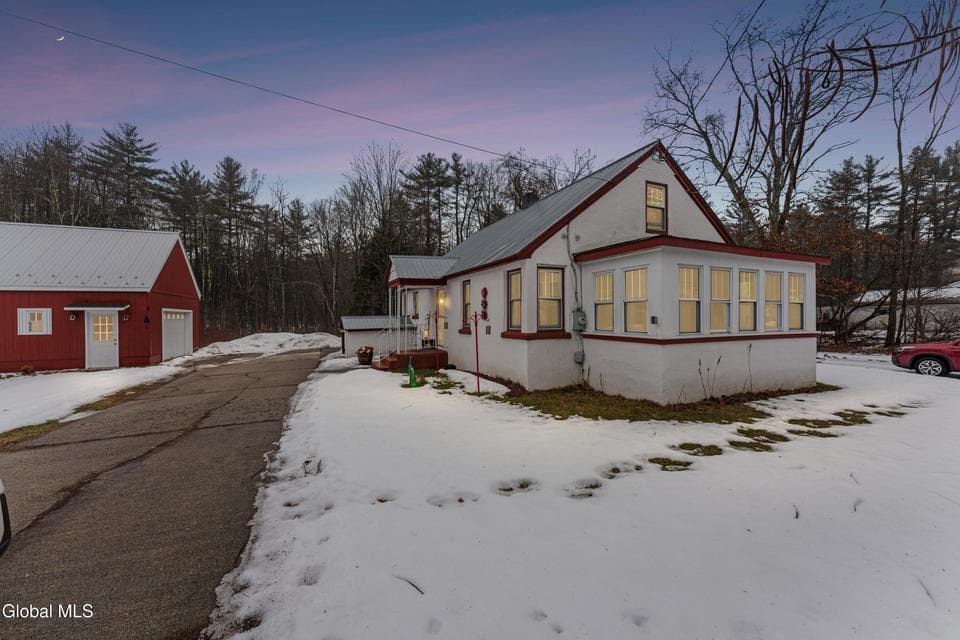4654 New York 50, photo 1