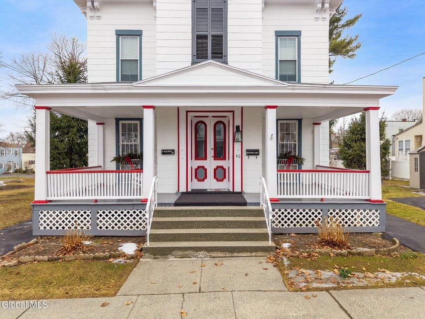42 McElwain Avenue, photo 2