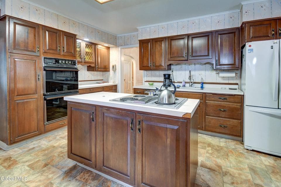 38 East Boulevard, photo 3