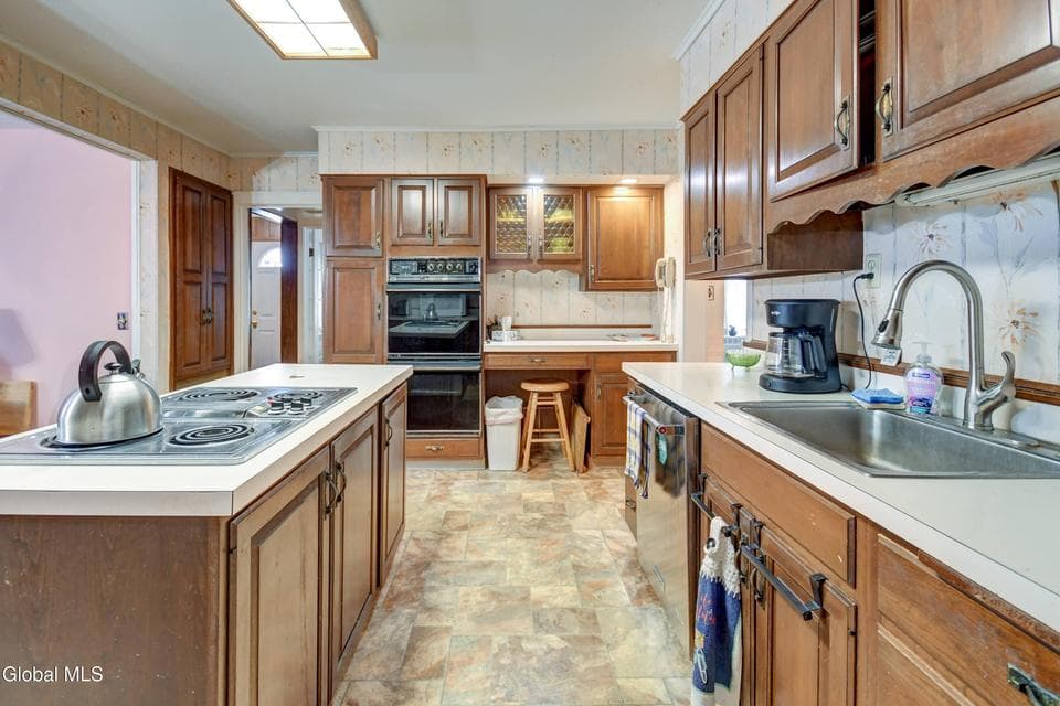38 East Boulevard, photo 5