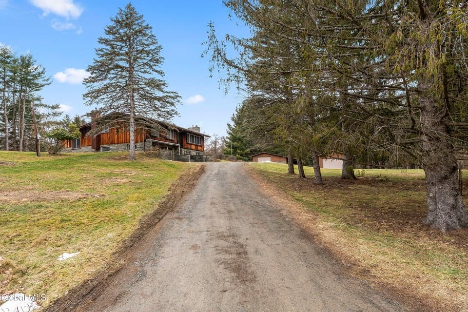 273 Upper Mannix Road, photo 4