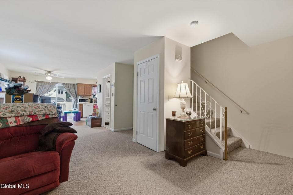 8 Woodridge Circle, photo 4
