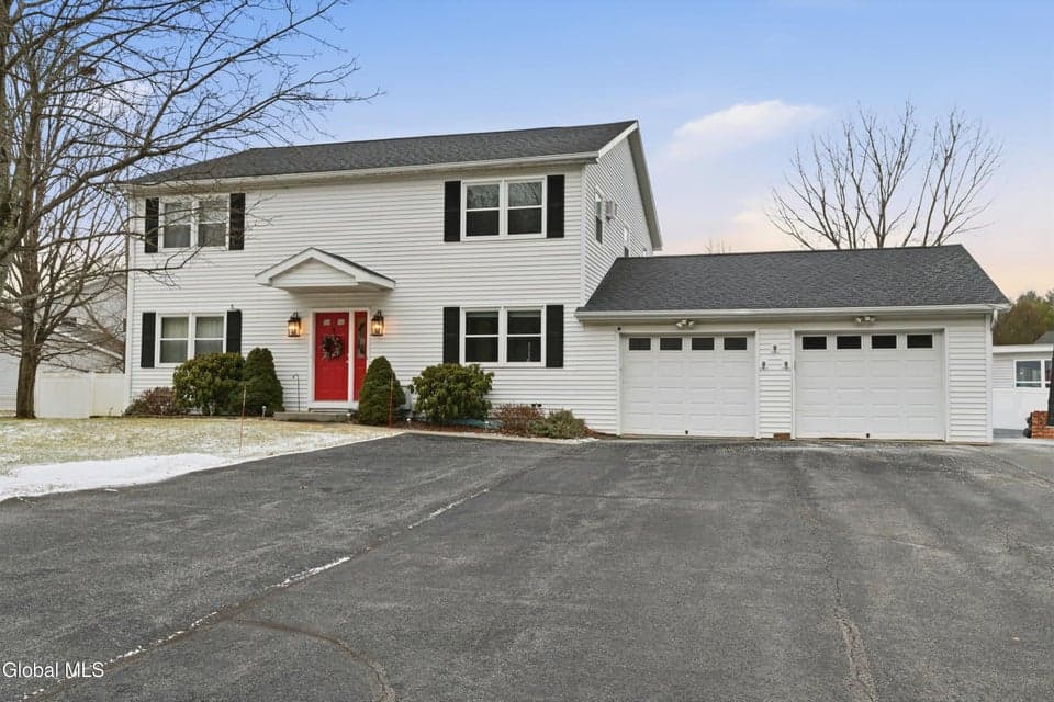 8 Woodridge Circle, photo 1
