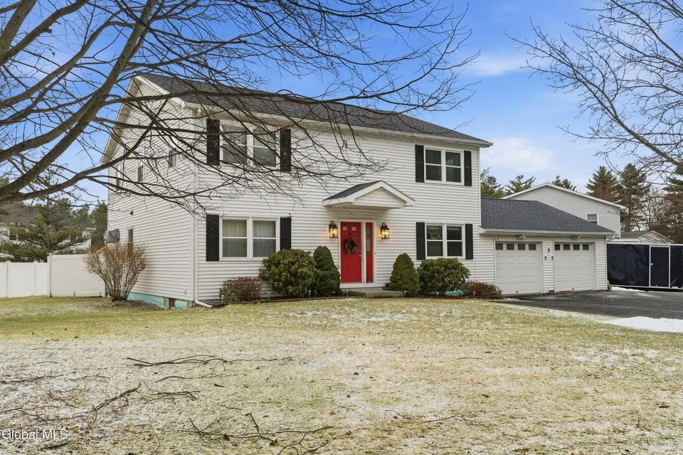 8 Woodridge Circle, photo 2