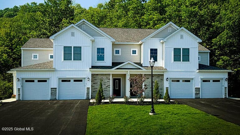 8 Reed's Hollow, photo 1