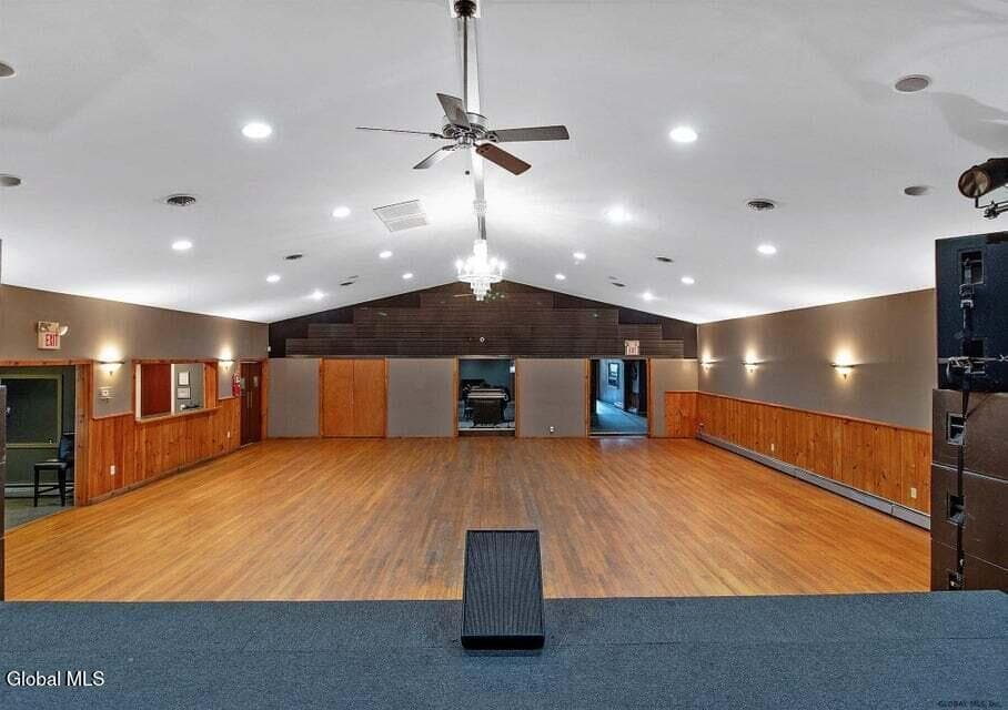 405 Hudson River Road, photo 4