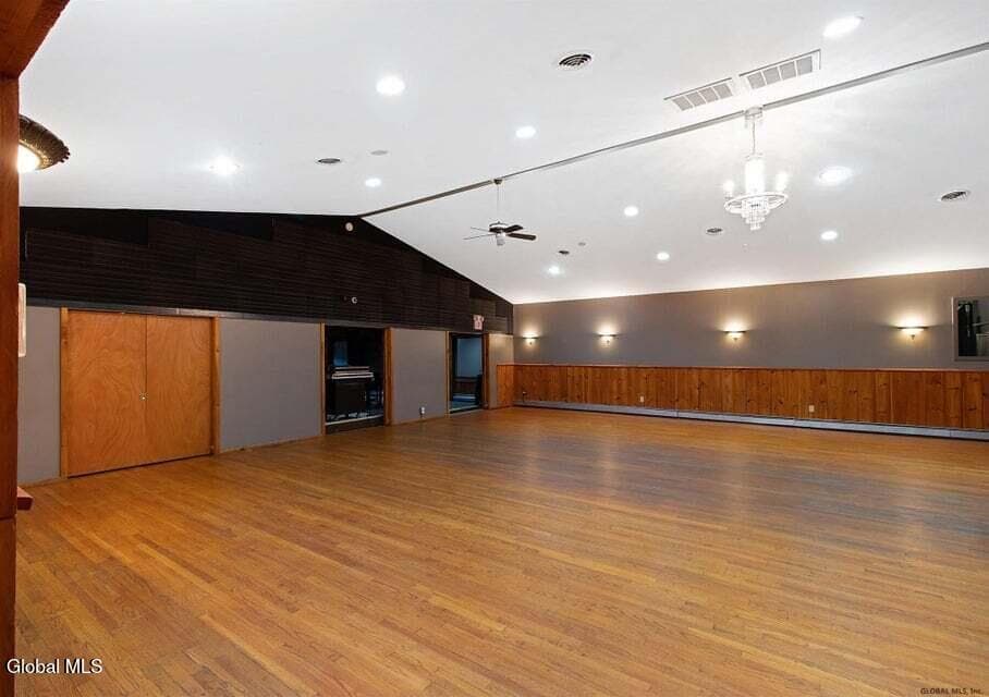 405 Hudson River Road, photo 5