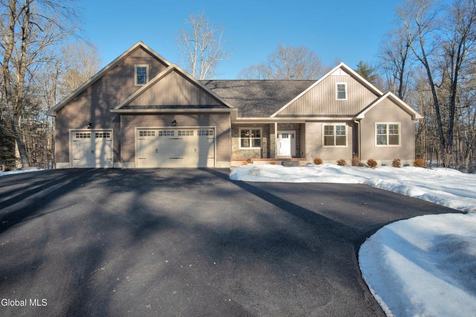 29 Sweet Road, photo 1