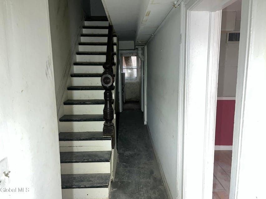 369 Madison Avenue, photo 3