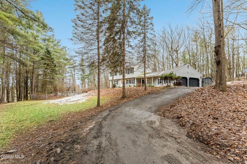 37 Deer Cliff Road, photo 3