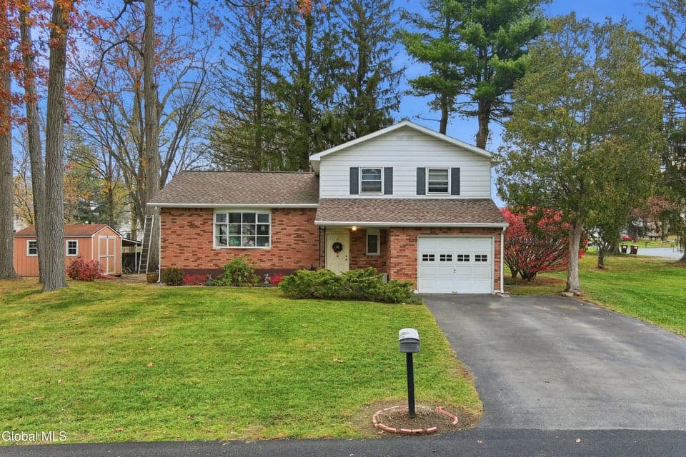 4 Flicker Drive, photo 1