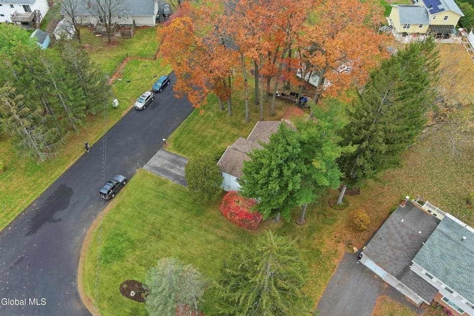 4 Flicker Drive, photo 3