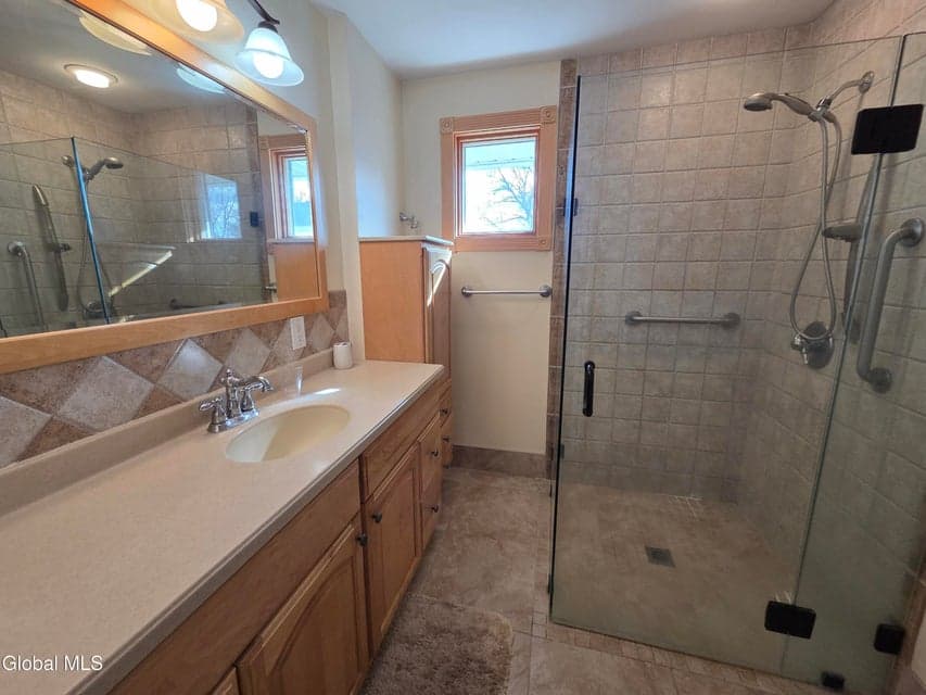 41 Lee Avenue, Gloversville, NY, photo 5
