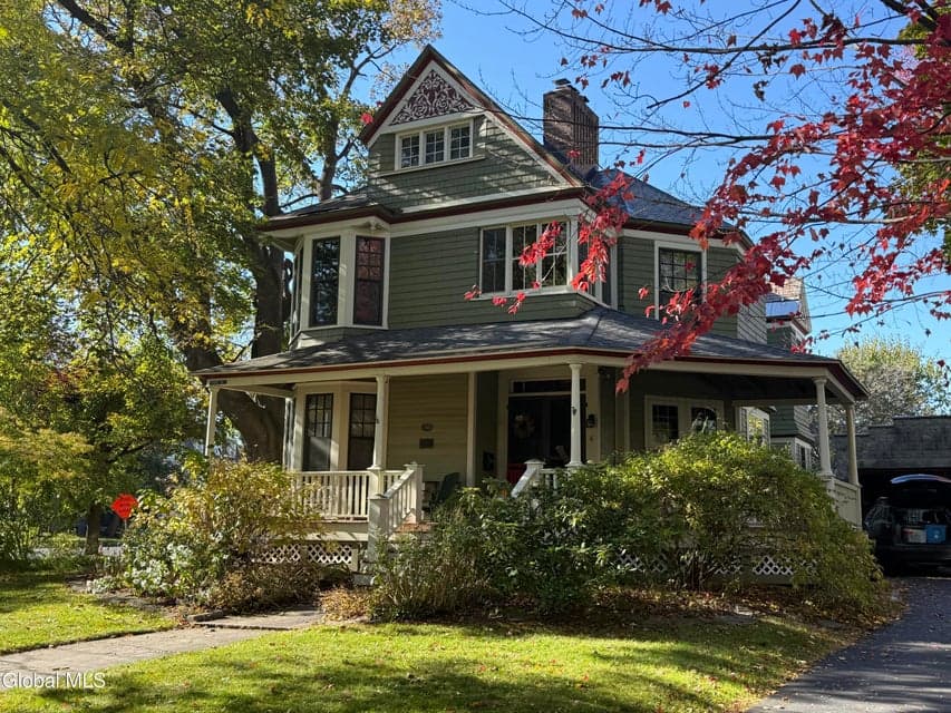 6 N Pine Avenue