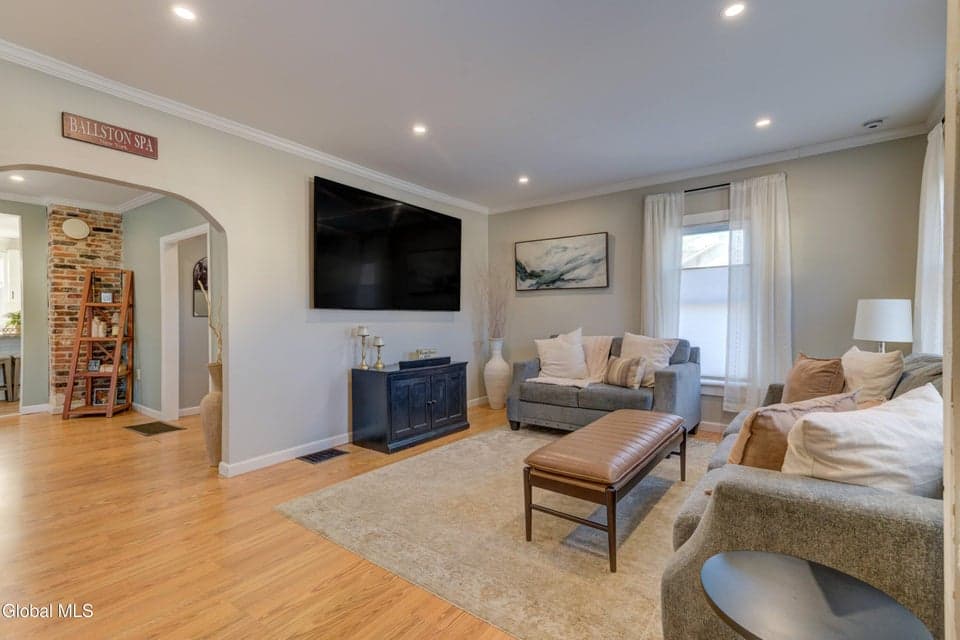 50 Lewis Street, photo 5
