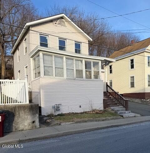42 Warsaw Avenue, photo 2