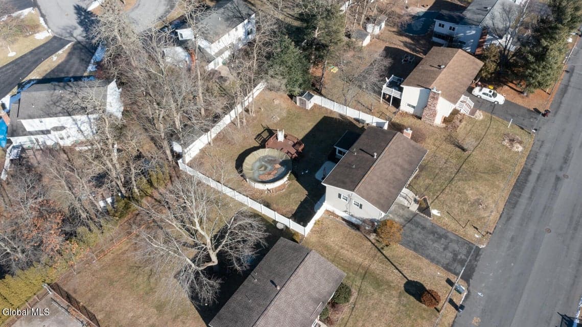 12 Gaslight Drive, photo 4