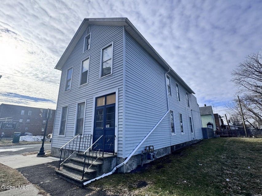 761 2nd Avenue, photo 2