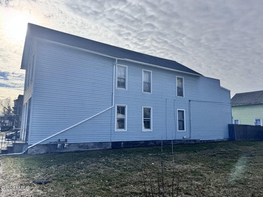 761 2nd Avenue, photo 3