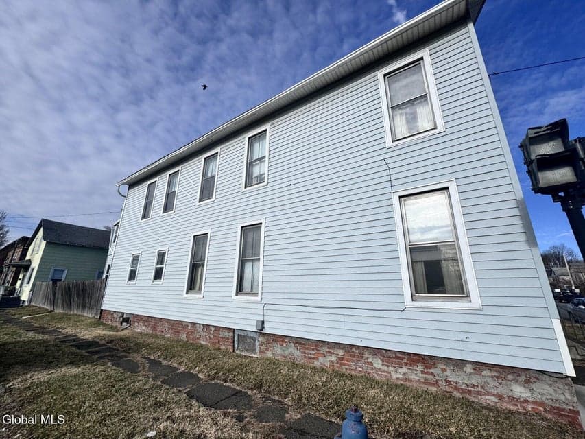 761 2nd Avenue, photo 4
