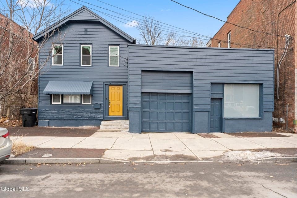 840 River Street, photo 1