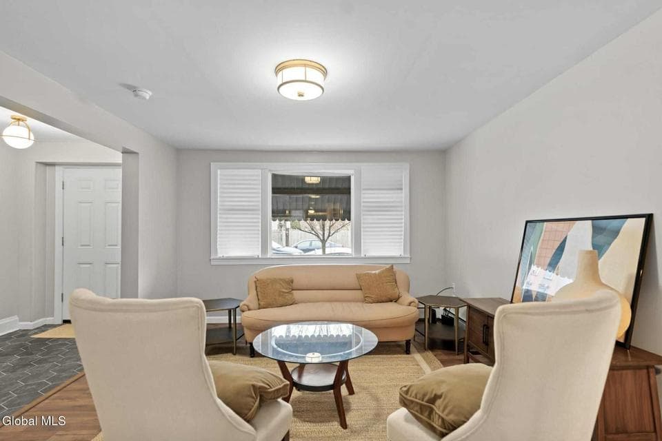 840 River Street, photo 2