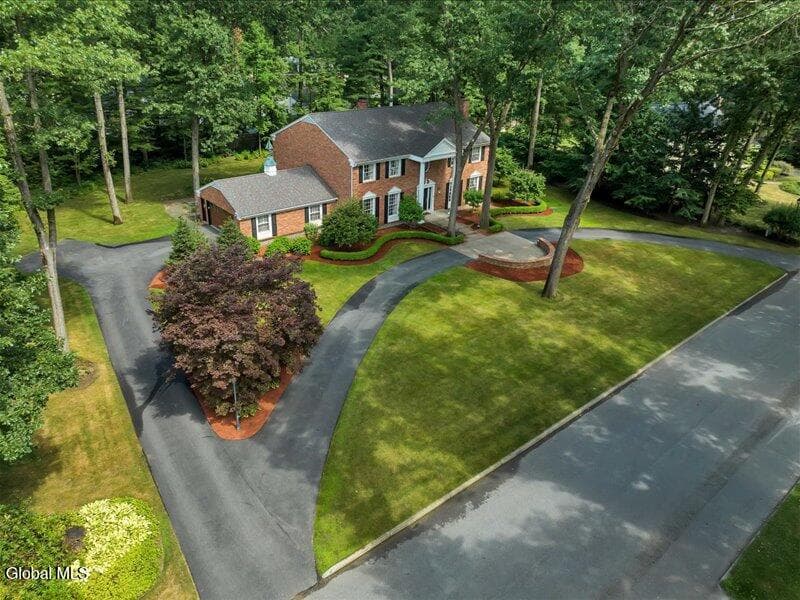 30 Longwood Drive, photo 5