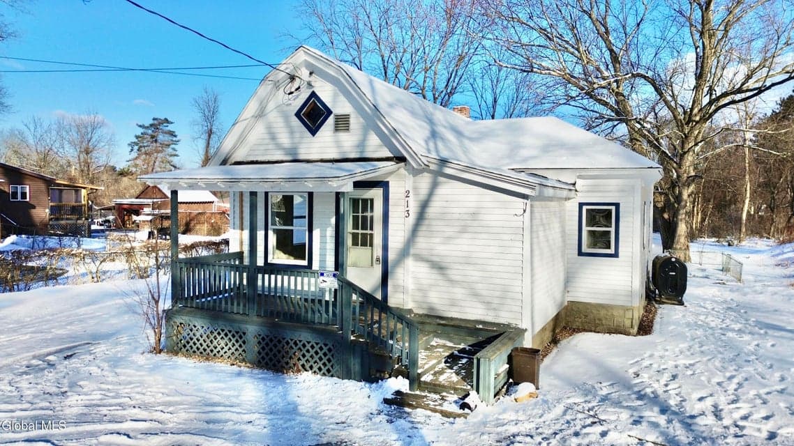 213 Sherman Avenue, photo 1