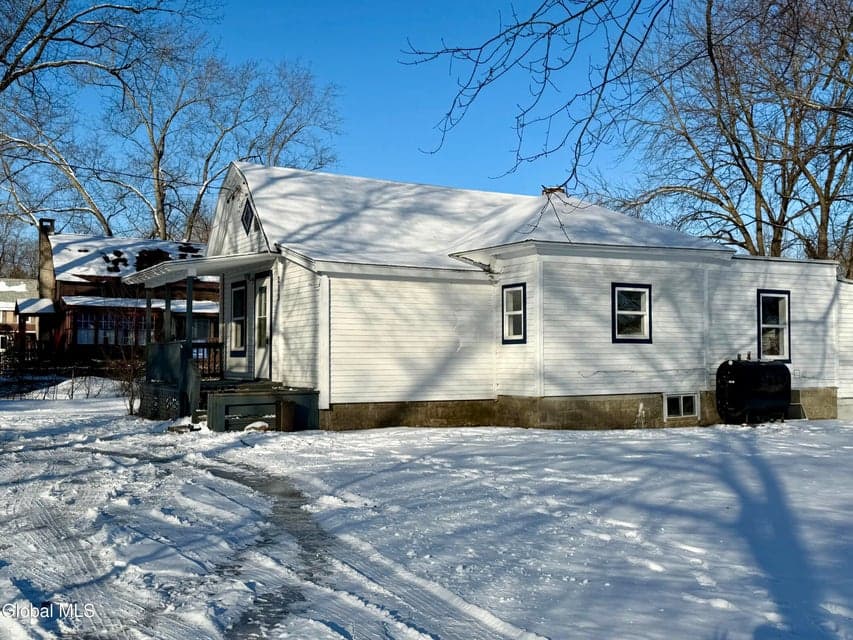 213 Sherman Avenue, photo 3
