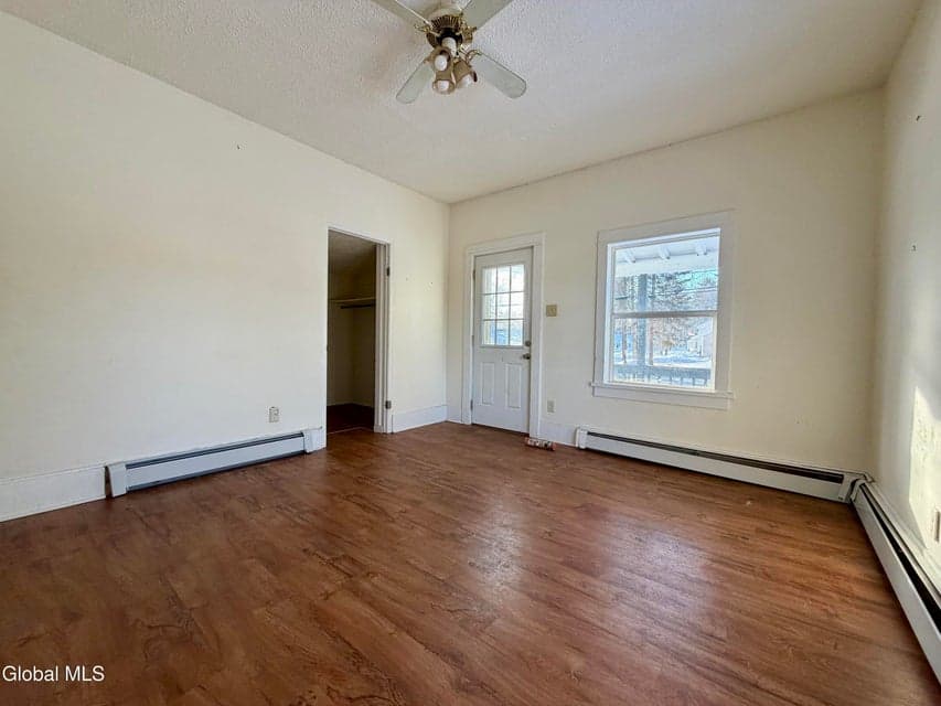213 Sherman Avenue, photo 5
