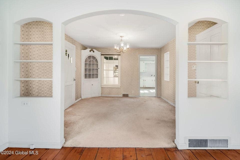 377 Corinth Road, photo 5