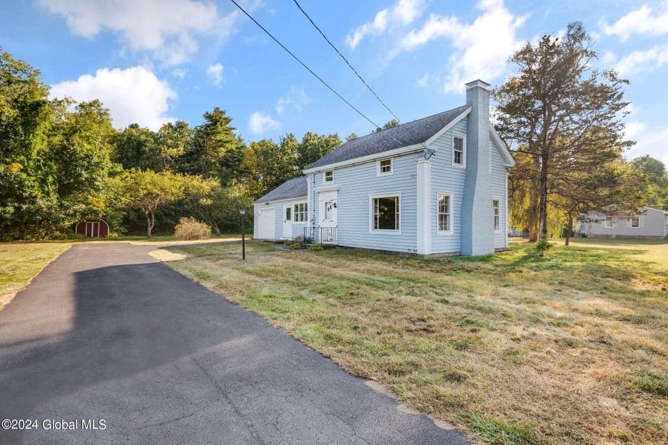 377 Corinth Road, photo 2