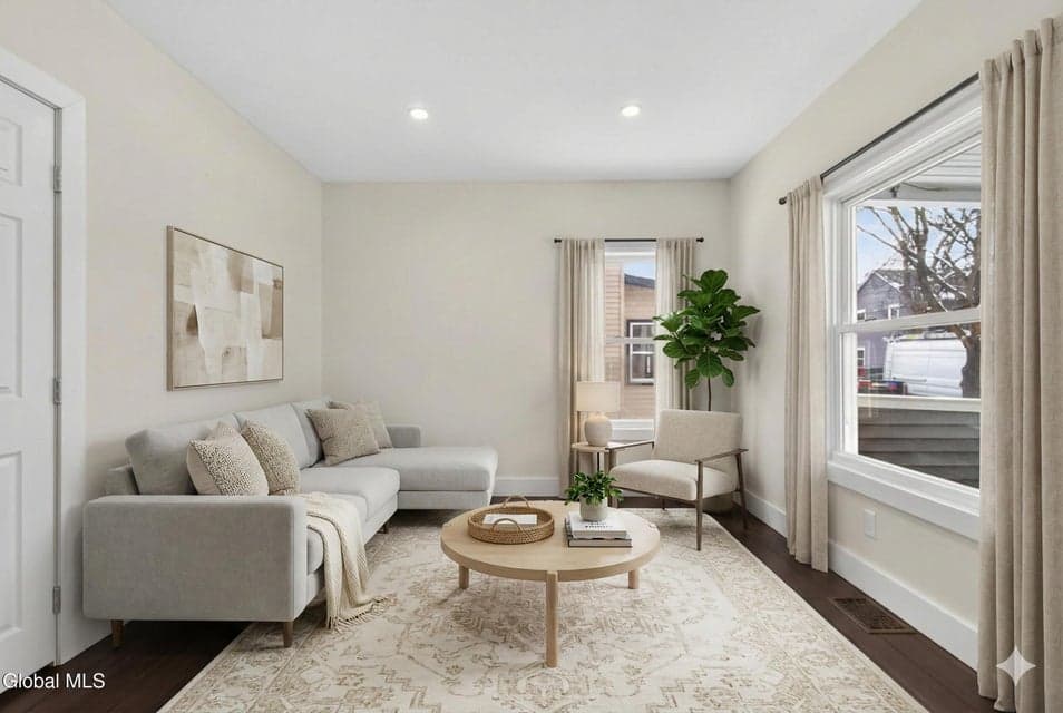 17 Murdock Avenue, photo 4