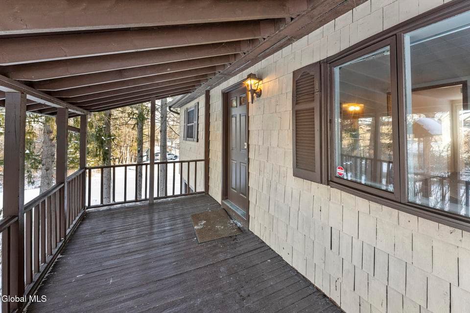 54 Hillcrest Drive, photo 5