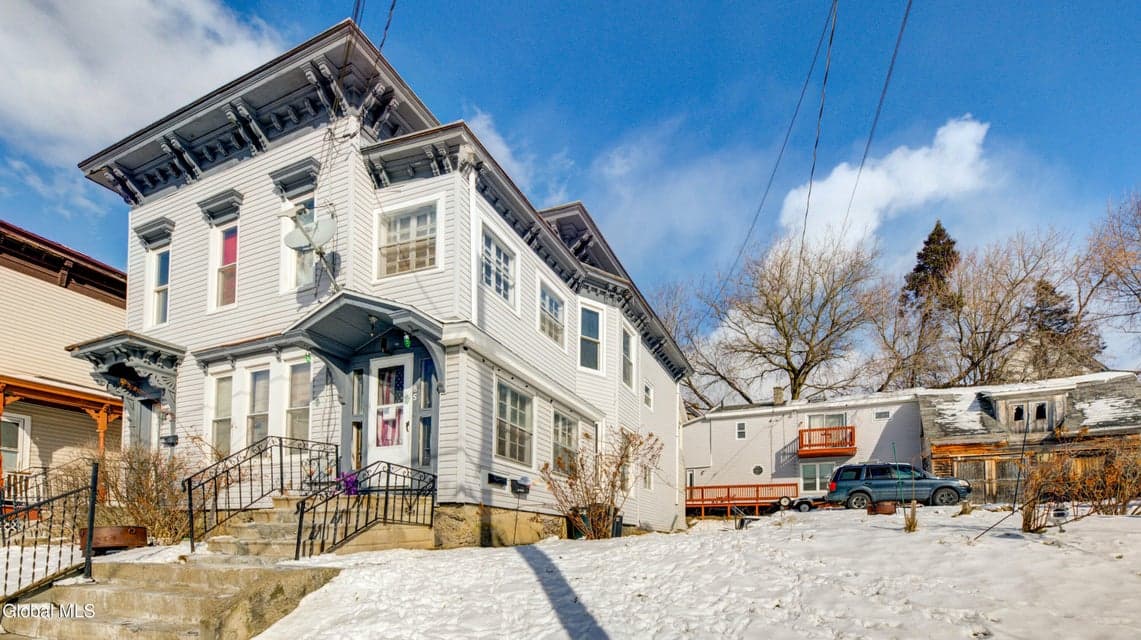 85 Fairview Place, photo 1