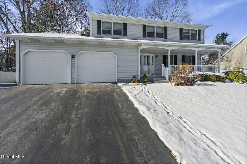 14 Redwood Drive, Glenville, NY 12302, photo 1