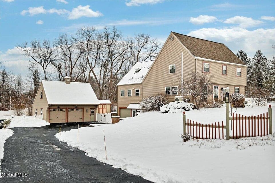 2A Castle Drive, photo 2